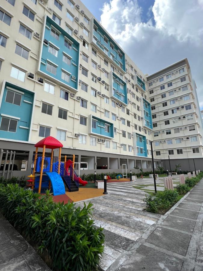 City Center - Front Of Iloilo Esplanade 2Br Condo Екстериор снимка
