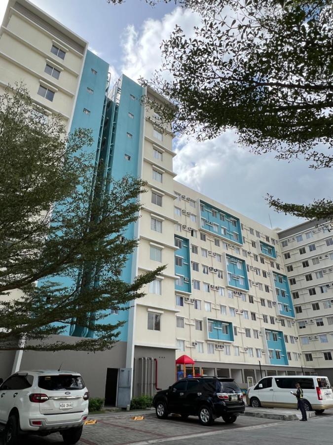 City Center - Front Of Iloilo Esplanade 2Br Condo Екстериор снимка