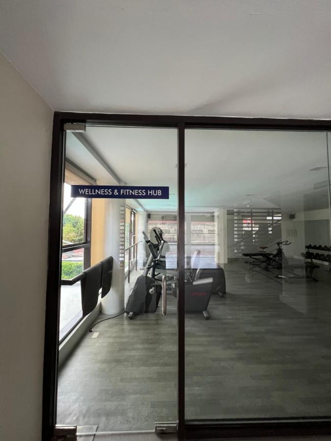 City Center - Front Of Iloilo Esplanade 2Br Condo Екстериор снимка